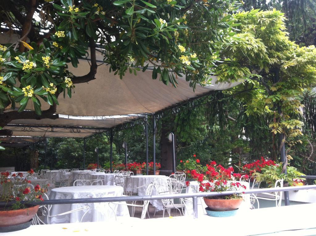Hotel Pensione Moderna Bonassola Exterior photo