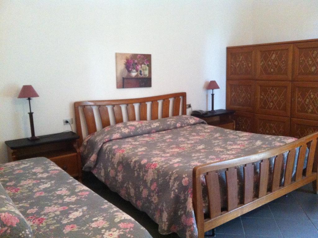 Hotel Pensione Moderna Bonassola Room photo